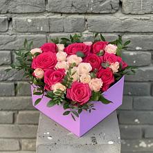 Цветочная композиция из Розы в коробке в Сафоново Мурманской области