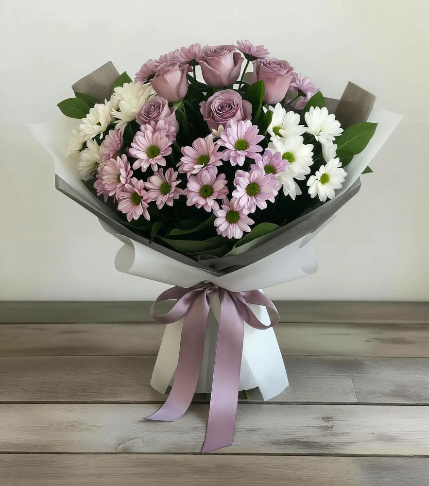 Букет цветов из: Хризантемы и Розы в Сафоново Мурманской области