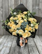 Букет цветов из:  Розы и Лизиантусы в Сафоново Мурманской области
