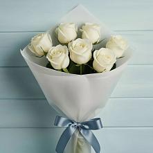 Букет 7 Белых роз Эдлесс Лав в Сафоново Мурманской области
