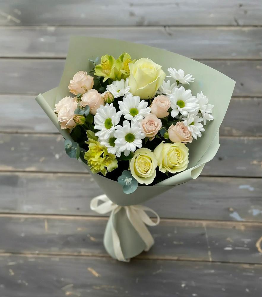 Букет цветов из: Альстромерии, Розы и Хризантемы в Сафоново Мурманской области