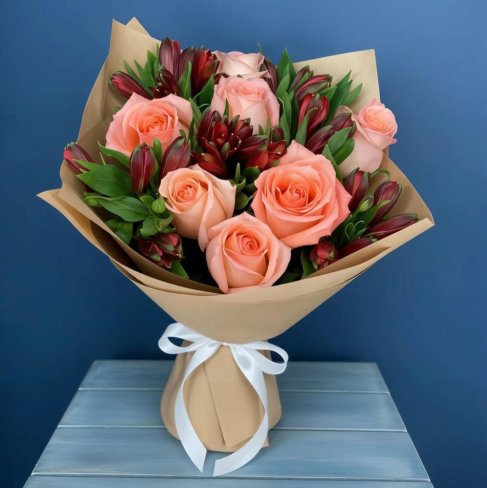 Букет цветов из: Розы и Альстромерии в Сафоново Мурманской области