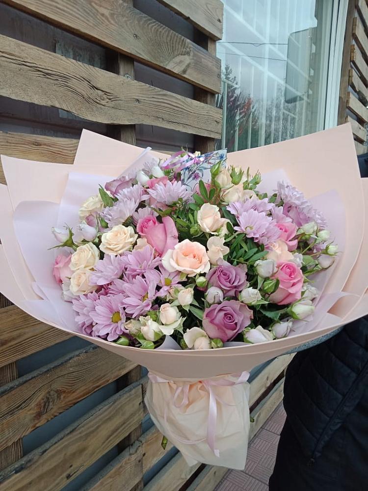 Букет цветов из: Розы и Хризантемы в Сафоново Мурманской области