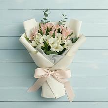 Букет цветов из:  Альстромерии в Сафоново Мурманской области