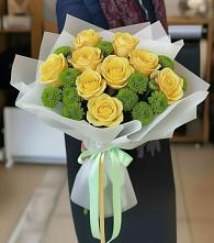 Букет цветов из:  Хризантемы и Розы в Сафоново Мурманской области