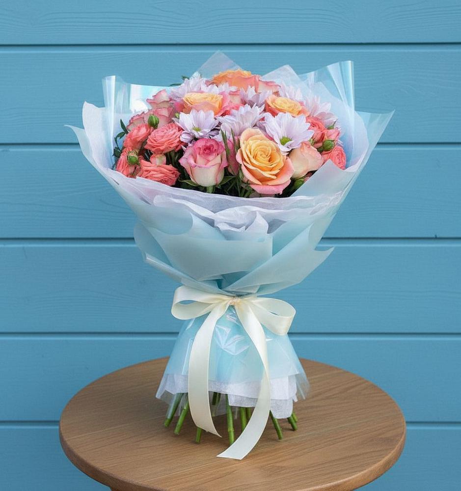 Букет цветов из: Хризантемы и Розы в Сафоново Мурманской области