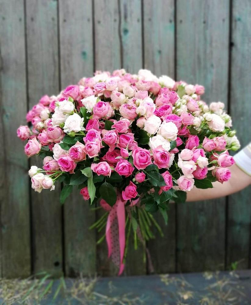 Букет Розовые кустовые розы Натали и Лав Лидия в Сафоново Мурманской области