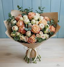 Букет цветов из:  Альстромерии и Розы в Сафоново Мурманской области