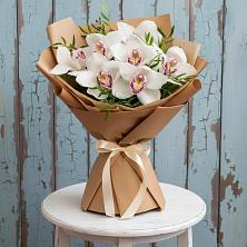 Букет цветов из:  Орхидеи и Розы в Сафоново Мурманской области